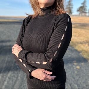 Tahari turtleneck sweater with long sleeves, fine rib, rayon blend